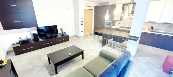 2 Schlafzimmer Wohnung in Parma, Italy, Nr. 371669 3