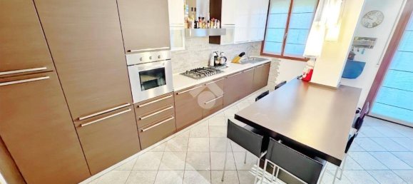 2 Schlafzimmer Wohnung in Parma, Italy, Nr. 371669 6