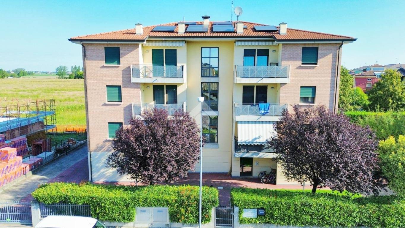 2 Schlafzimmer Wohnung in Parma, Italy, Nr. 371669