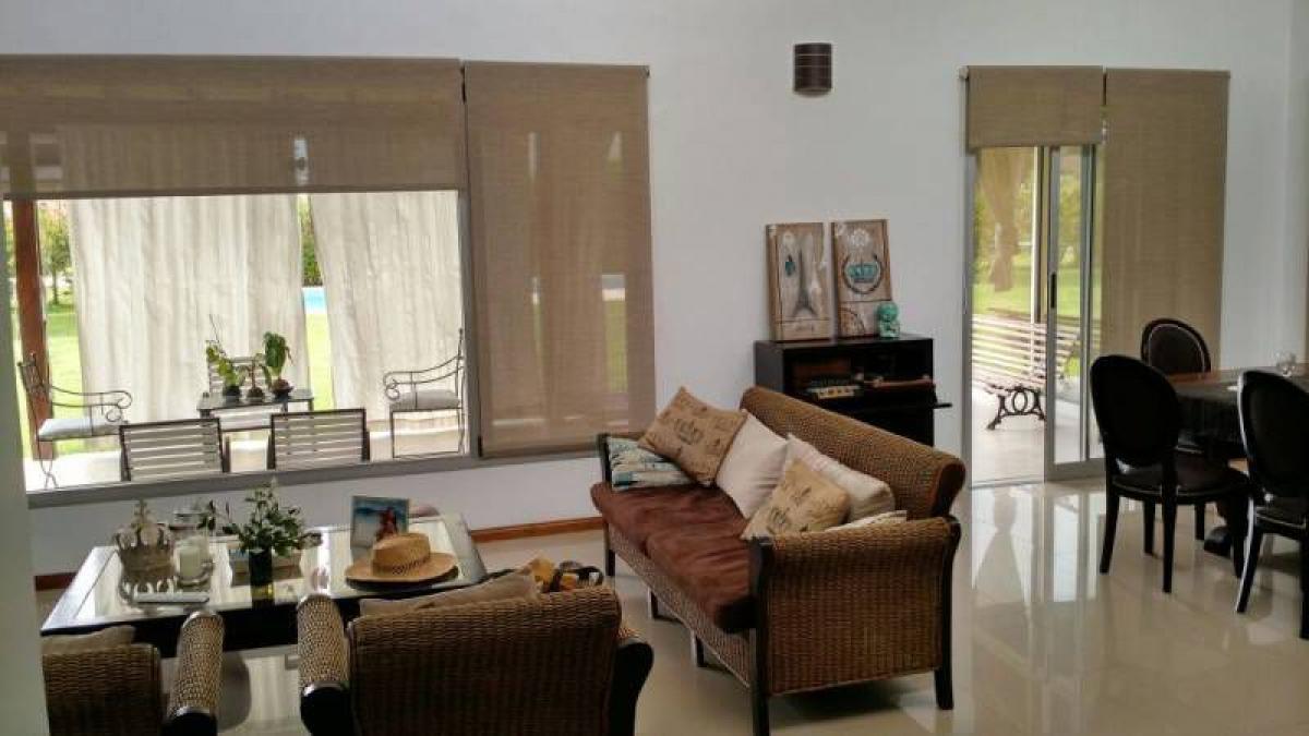 3 Schlafzimmer Haus in Tigre, Argentina, Nr. 8147