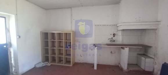 1 Schlafzimmer Villa in Barreiro, Portugal, Nr. 27437 2