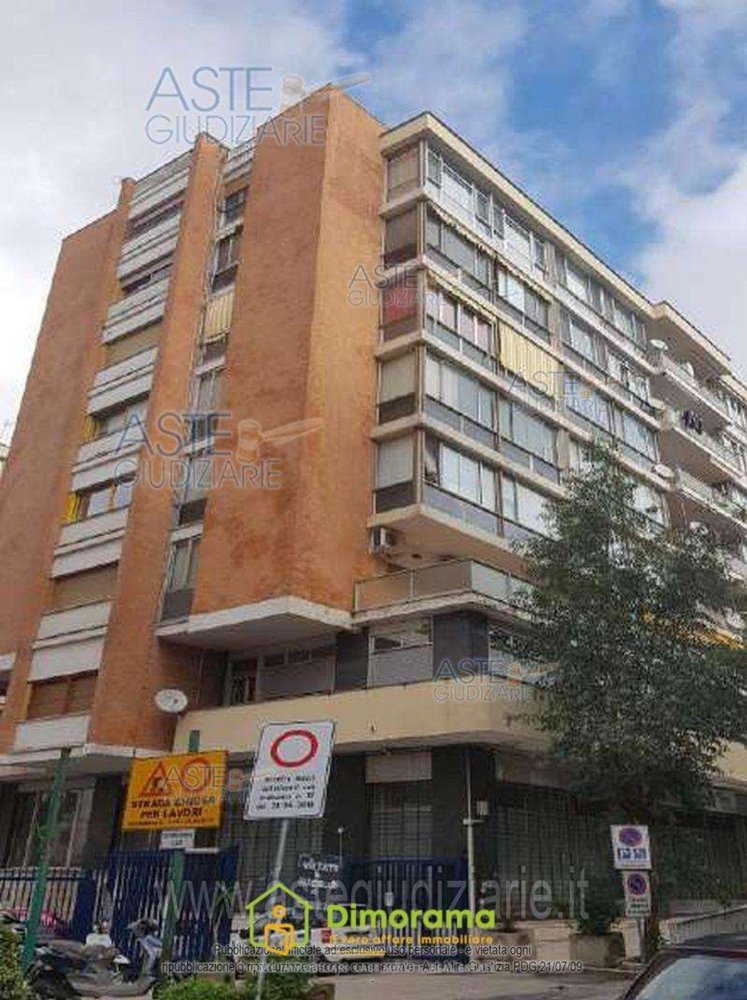 6غرفة شقة في Naples, Italy رقم 10947