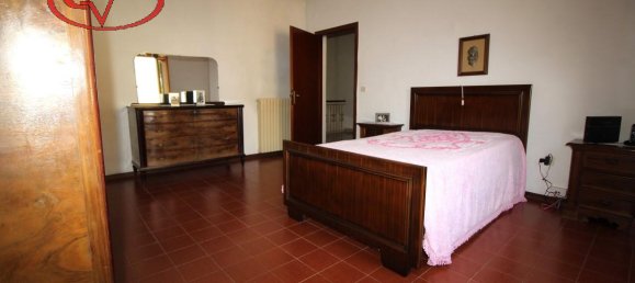 6-Zimmer Haus in Terranuova Bracciolini, Italy, Nr. 227436 25