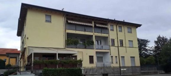 3 rooms Apartment in Induno Olona, Italy No. 5411 27