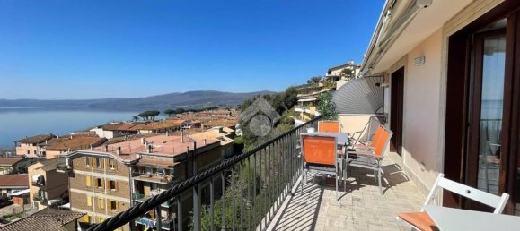 Apartamento de 4 habitaciónes en Trevignano Romano, Italy No. 219256 2