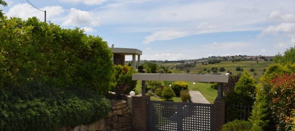 5 bedrooms Villa in Thessaloniki, Greece No. 6327 2