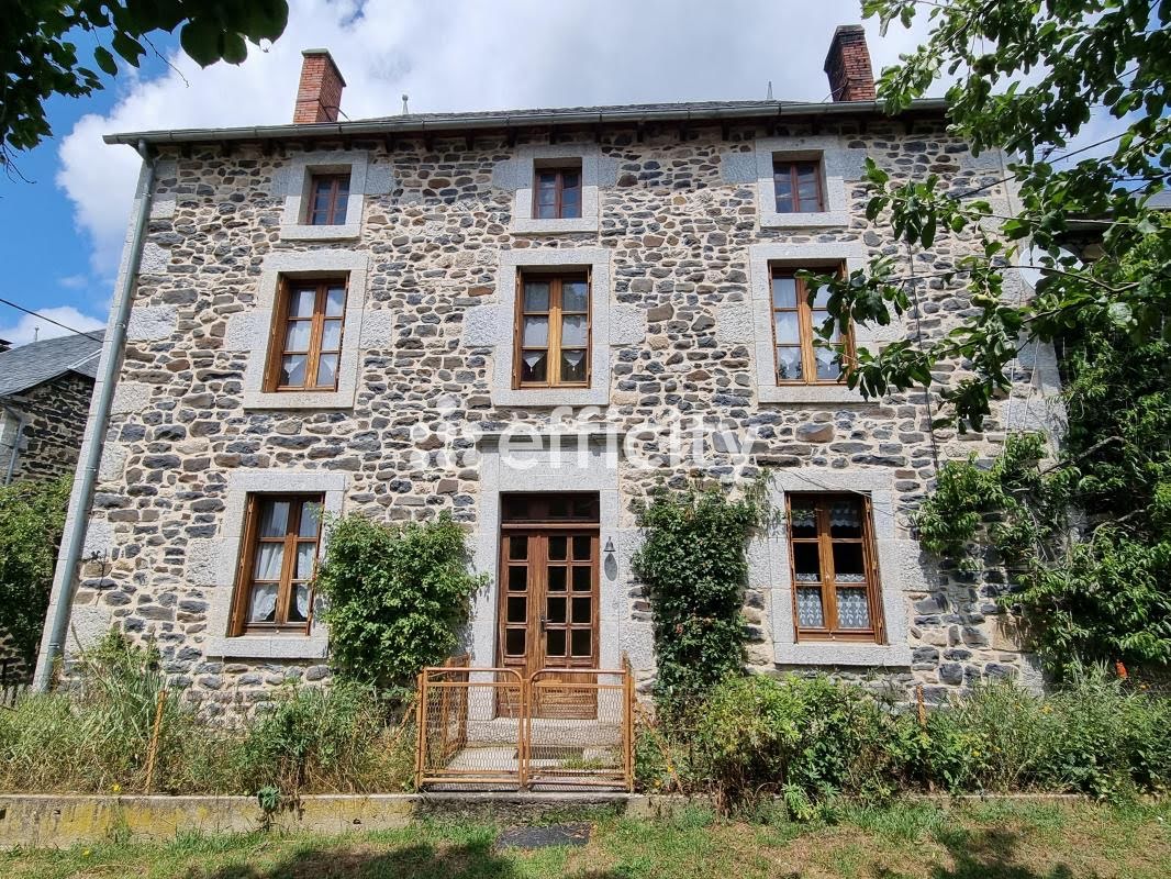 5 Schlafzimmer Haus in Cantal, France, Nr. 305008