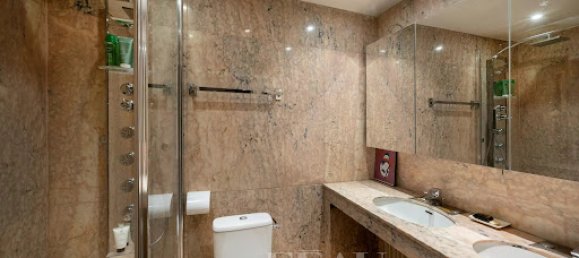 Apartamento de 4 dormitorios en Neuilly-sur-Seine, France No. 169397 12