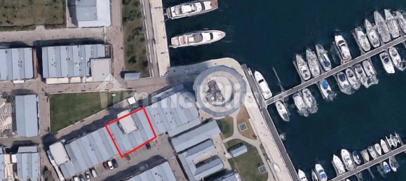 364m² Commercial property in Ravenna, Italy No. 317012 9