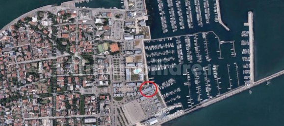 364m² Commercial property in Ravenna, Italy No. 317012 10