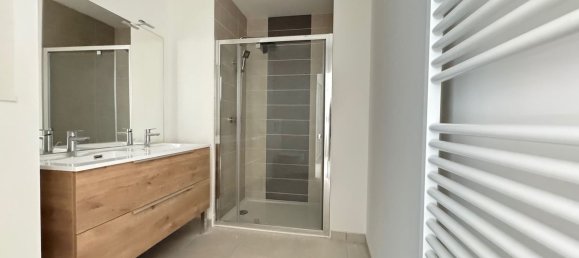 3 Schlafzimmer Wohnung in Saint-Nazaire, France, Nr. 343115 5