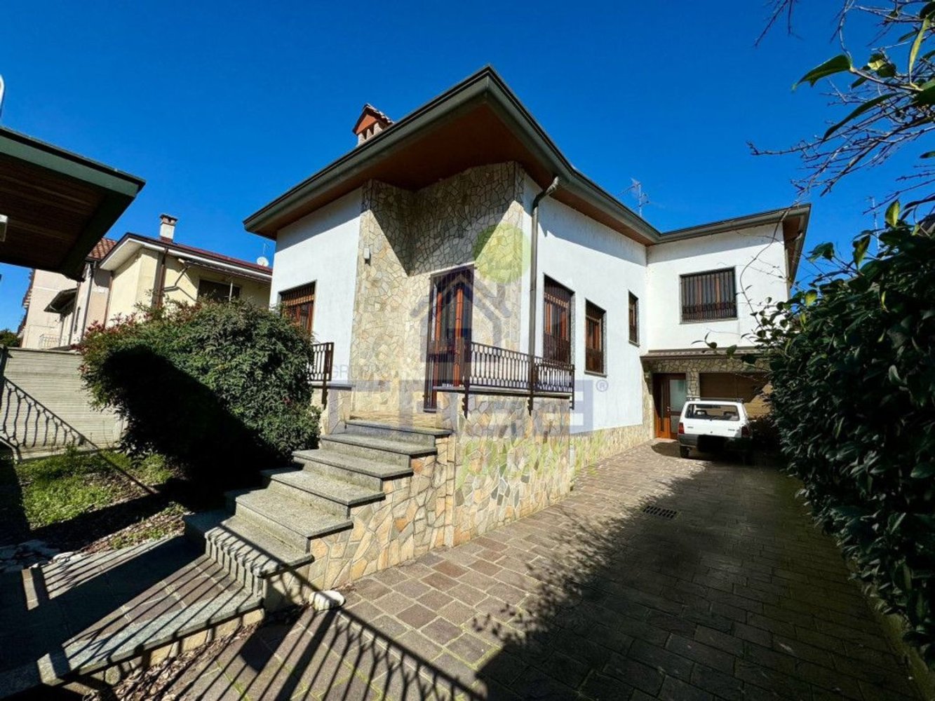 6 rooms Villa in Sant'Angelo Lodigiano, Italy No. 213939