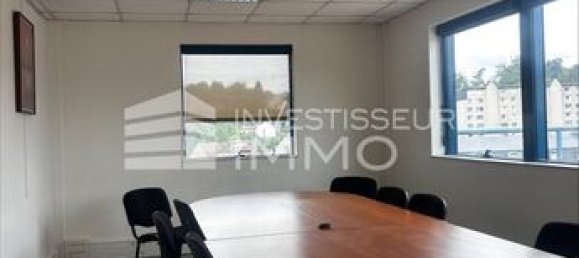 415m² Office in Creil, France No. 301151 6