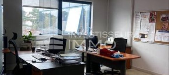 415m² Office in Creil, France No. 301151 3