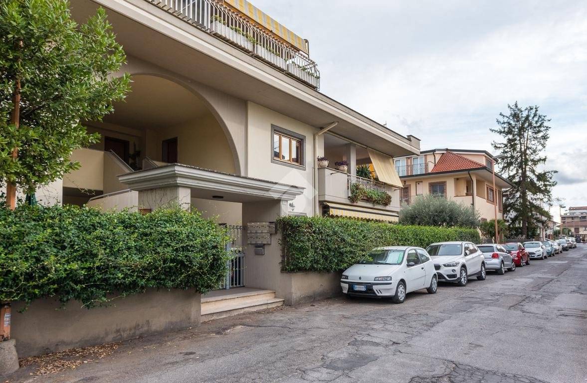 2 bedrooms Apartment in Ciampino, Italy No. 391696