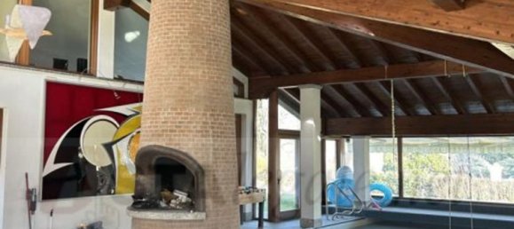 23-Zimmer Villa in Erba, Italy, Nr. 3267 6