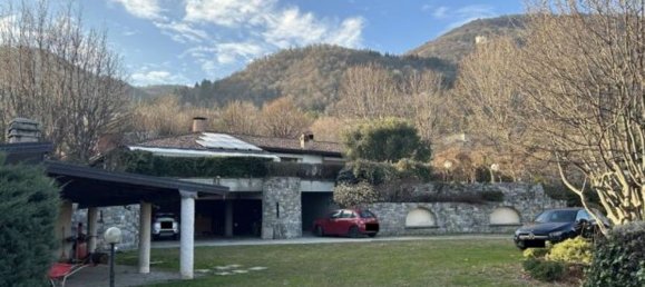 23-Zimmer Villa in Erba, Italy, Nr. 3267 2