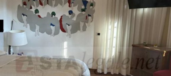 23-Zimmer Villa in Erba, Italy, Nr. 3267 8