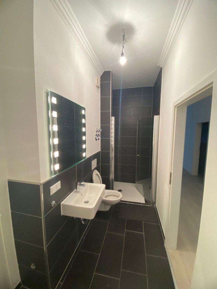 3غرفة شقة في Frankfurt am Main, Germany رقم 21196