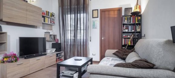 Квартира с 3 комнатами в Вальмонтоне, Италия № 32378 3