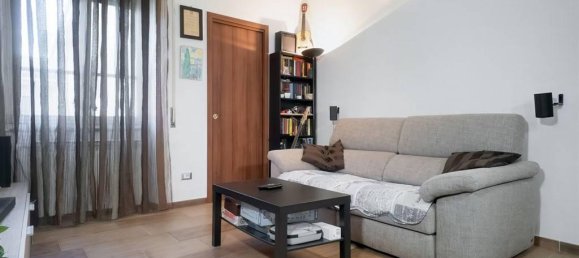 Квартира с 3 комнатами в Вальмонтоне, Италия № 32378 2