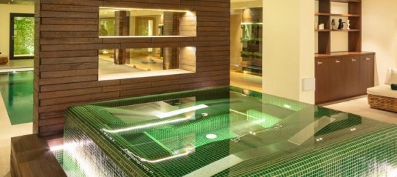 7 bedrooms Villa in Marbella, Spain No. 71939 24