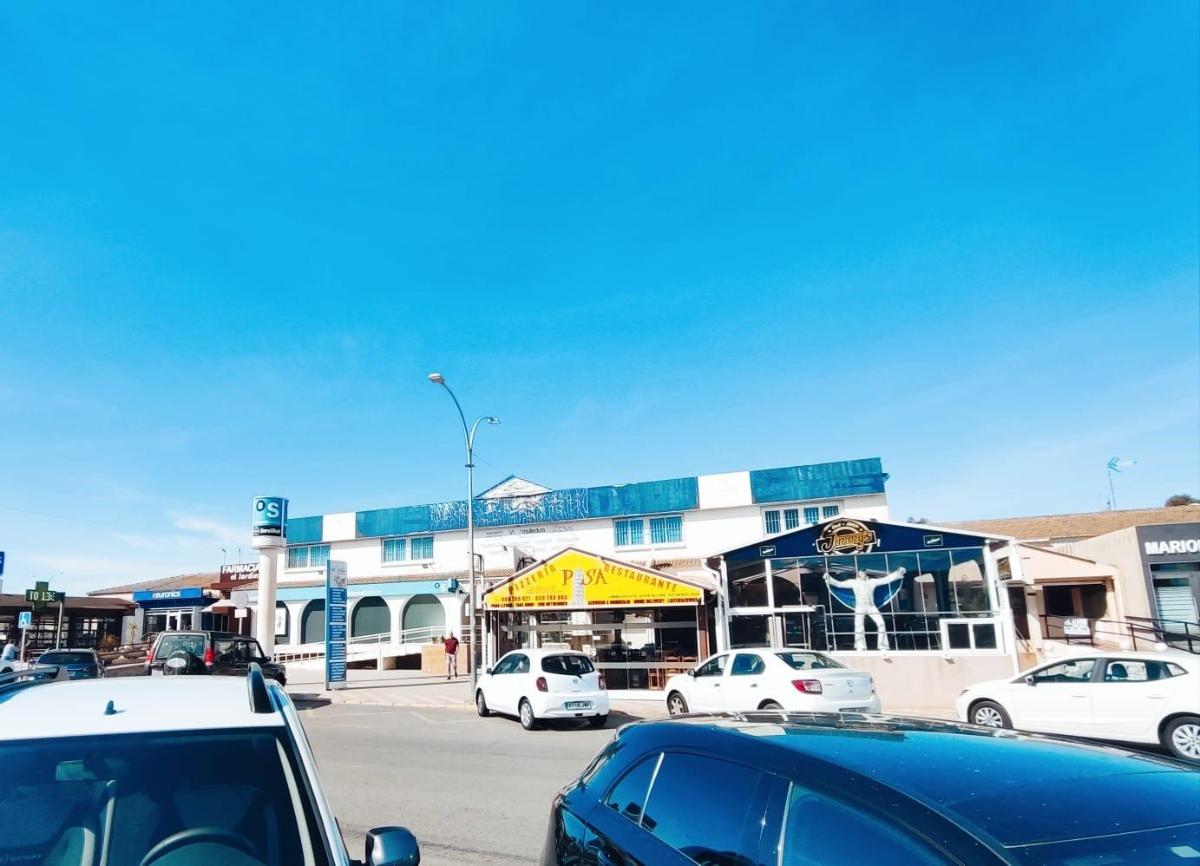 562m² Commercial property in San Fulgencio, Spain No. 12427