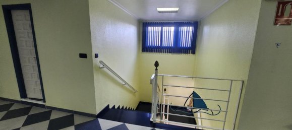 562m² Commercial property in San Fulgencio, Spain No. 12427 4