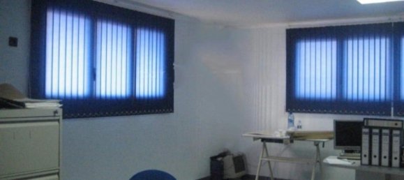 562m² Commercial property in San Fulgencio, Spain No. 12427 5