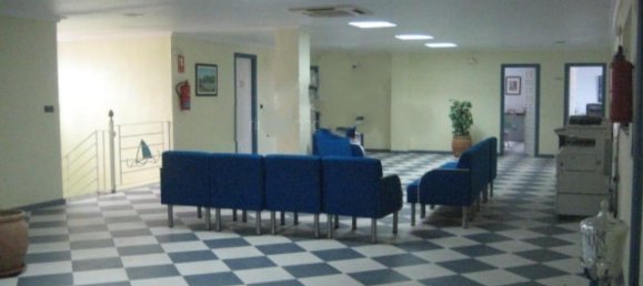 562m² Commercial property in San Fulgencio, Spain No. 12427 6