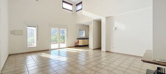 3 bedrooms Villa in Arenas, Spain No. 42717 7