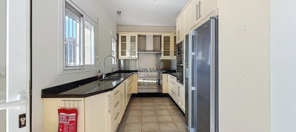 3 bedrooms Villa in Arenas, Spain No. 42717 9