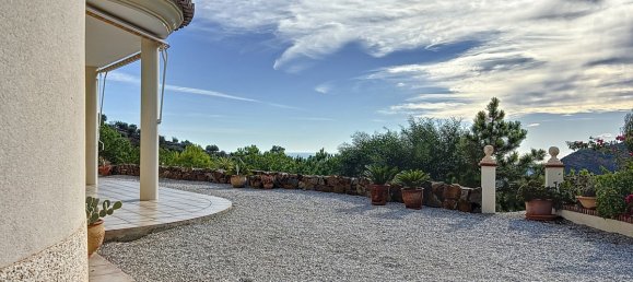 3 bedrooms Villa in Arenas, Spain No. 42717 2