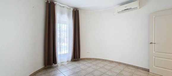 3 bedrooms Villa in Arenas, Spain No. 42717 19