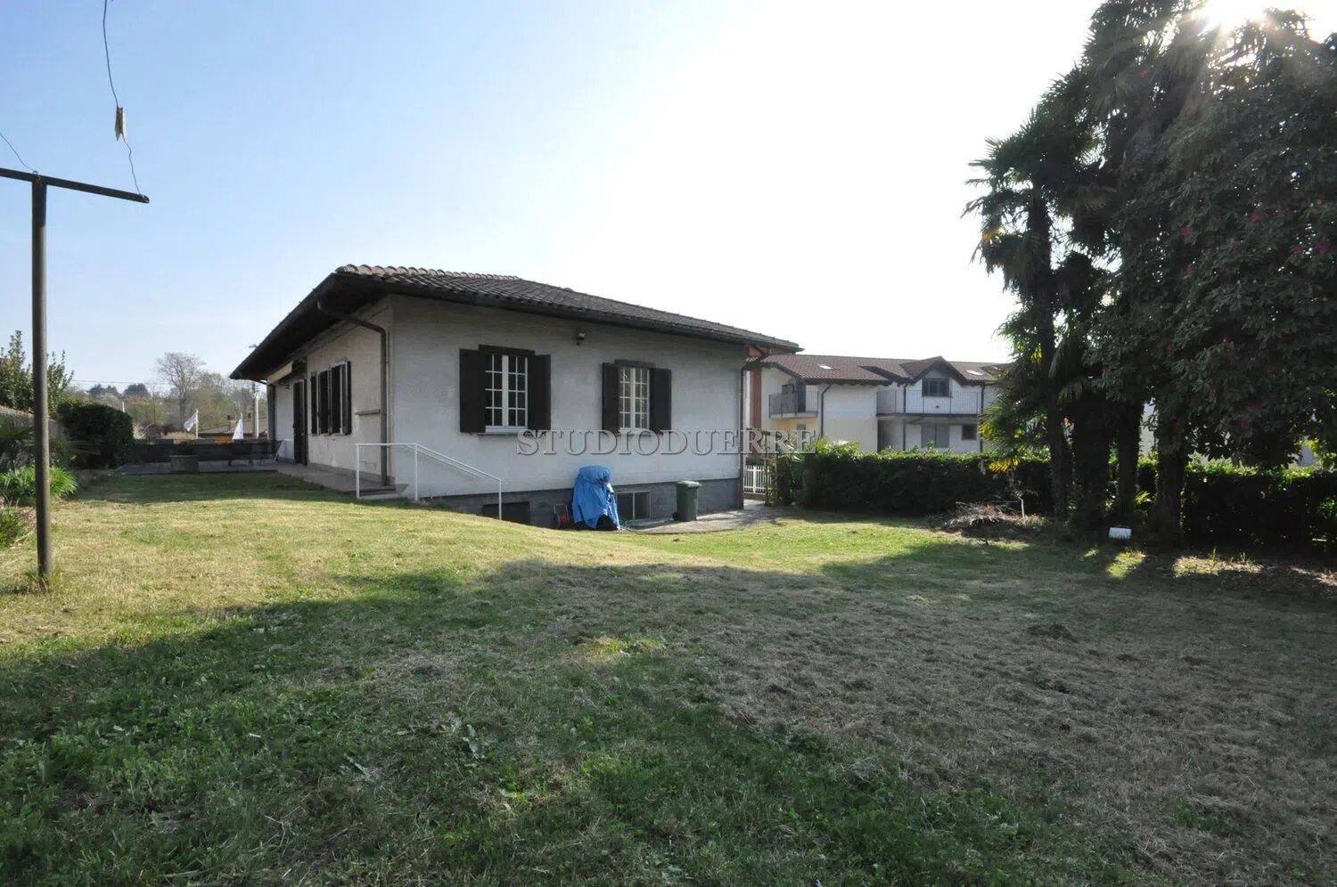 Вилла с 10 спальнями в Кадредзате, Италия № 326209