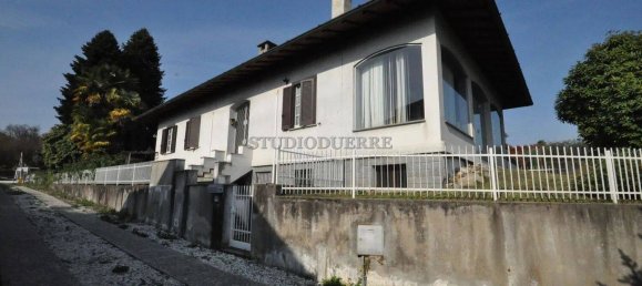 Вилла с 10 спальнями в Кадредзате, Италия № 326209 2