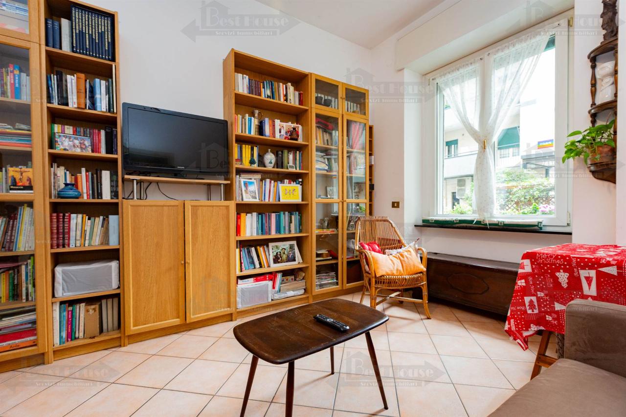 3غرفة شقة في Milan, Italy رقم 246777