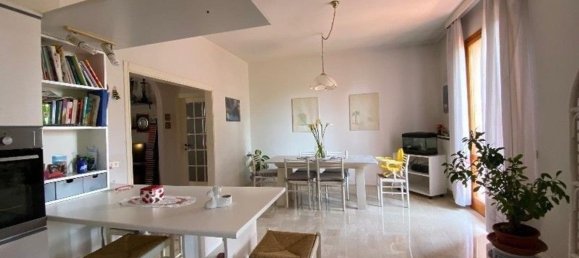 9 rooms Villa in Empoli, Italy No. 45658 4