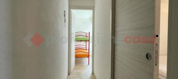 Вилла с 4 комнатами в Террачина, Италия № 126789 9