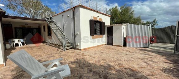 Вилла с 4 комнатами в Террачина, Италия № 126789 25