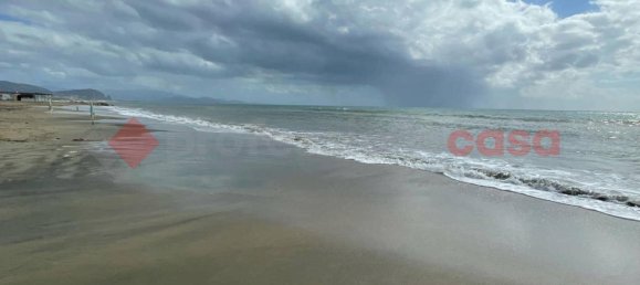 Вилла с 4 комнатами в Террачина, Италия № 126789 21