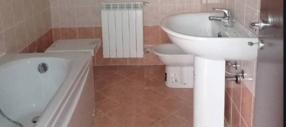 3 rooms Apartment in Casaletto Lodigiano, Italy No. 282123 4