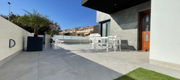 3 bedrooms Villa in Los Altos, Spain No. 7169 26