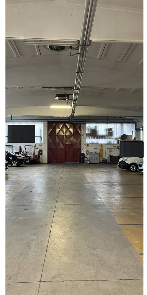 1600m² Warehouse in Vermezzo con Zelo, Italy No. 208521