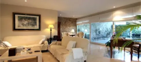 5 bedrooms Villa in Godella, Spain No. 96661 9