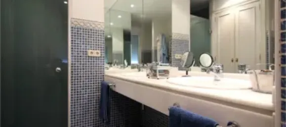 5 bedrooms Villa in Godella, Spain No. 96661 17