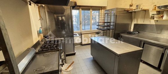 Propriété commerciale à Sesto Fiorentino, Italy 350m² No. 65540 8