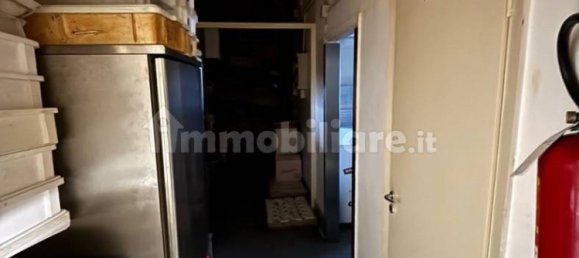 Propriété commerciale à Sesto Fiorentino, Italy 350m² No. 65540 6