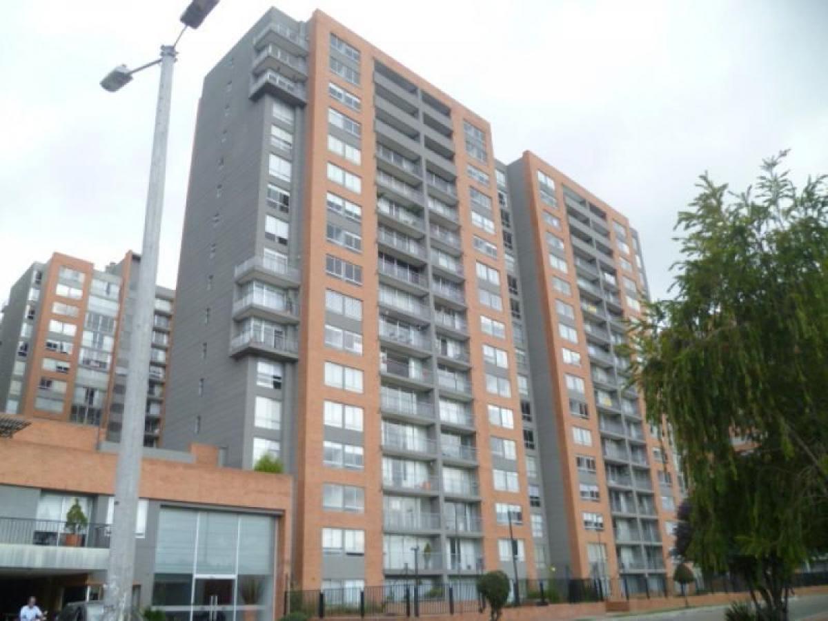 Дом с 3 спальнями в Богота, Колумбия № 10366