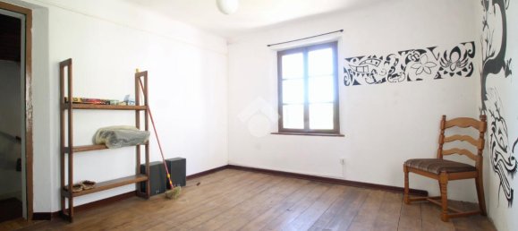 Casa de 4 divisões em Udine, Italy N.º 18132 17